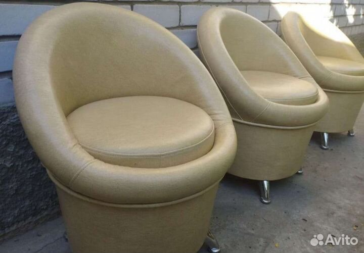 Пуфик со спинкой, мягкие кресла