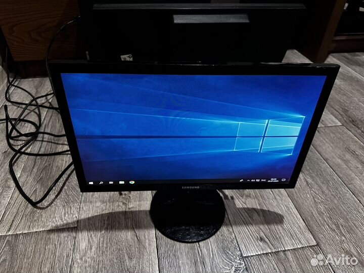 Монитор Samsung S19F350HNI