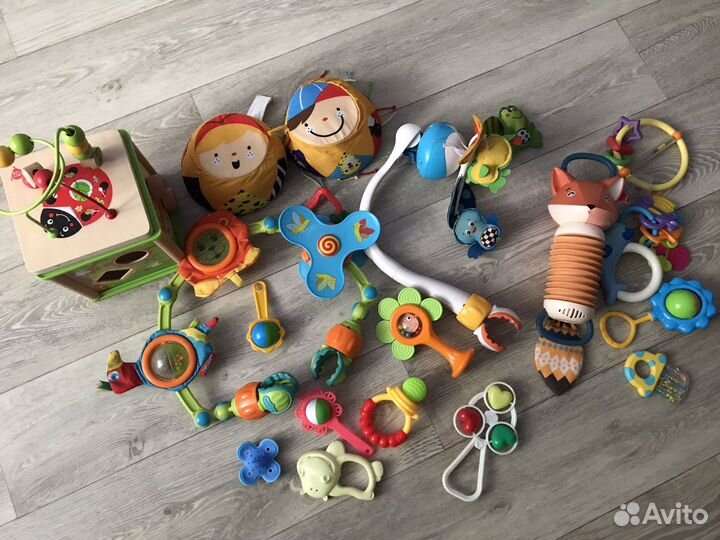Детские игрушки до 1 года пакетом