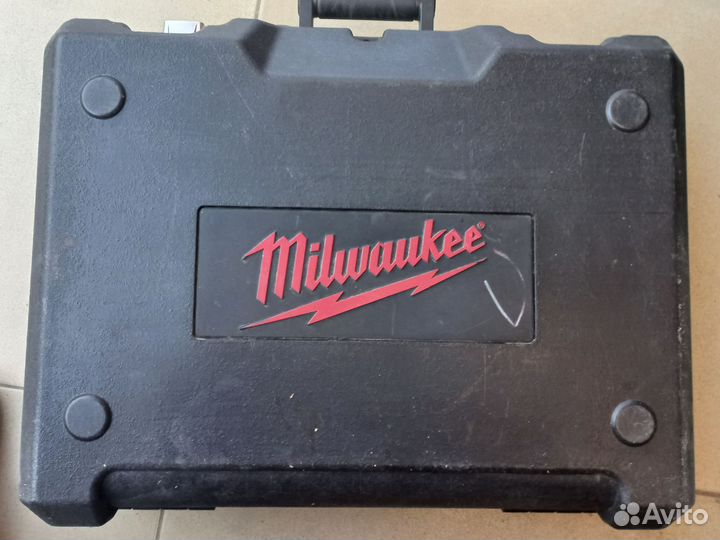 Milwaukee перфоратор 545