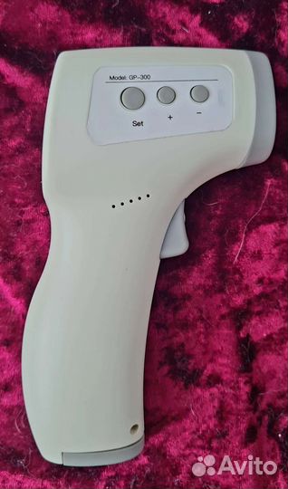 Инфракрасный медицинский термометр