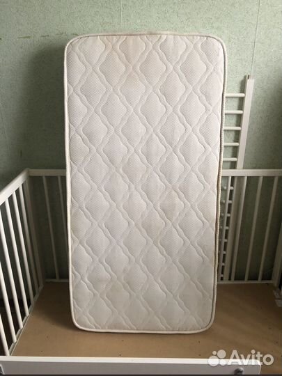 Продам детскую кроватку