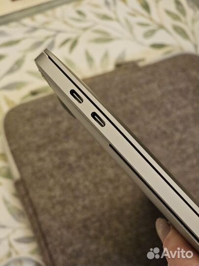 MacBook Pro А1990 на запчасти