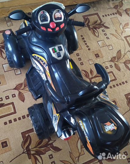 Детский квадроцикл на аккумуляторе