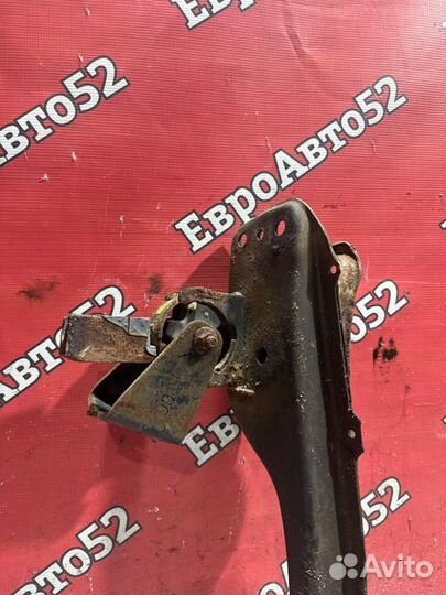 Балка продольная под двс Toyota Avensis T250 2.0