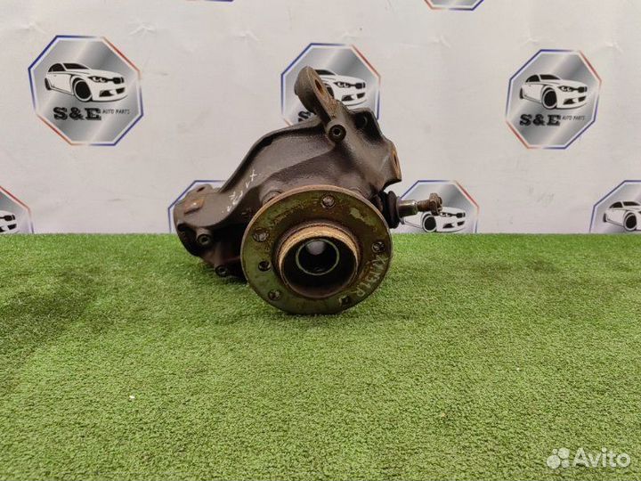 Кулак передний правый Bmw X1 E84 N20B20A 2011