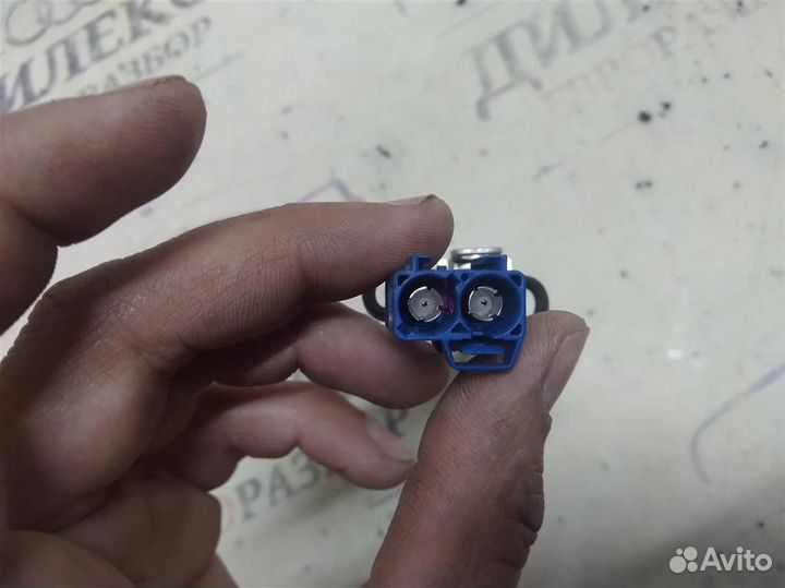 Усилитель антенны VW Tiguan 2007-2011