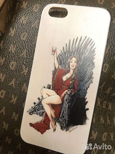 Чехлы на iPhone 5s