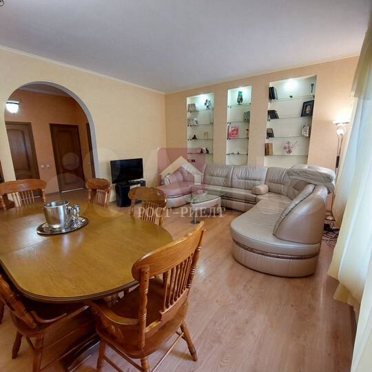 Дом 164,2 м² на участке 6,5 сот.