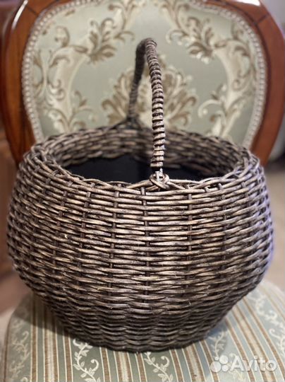 Корзина плетеная из ротанга