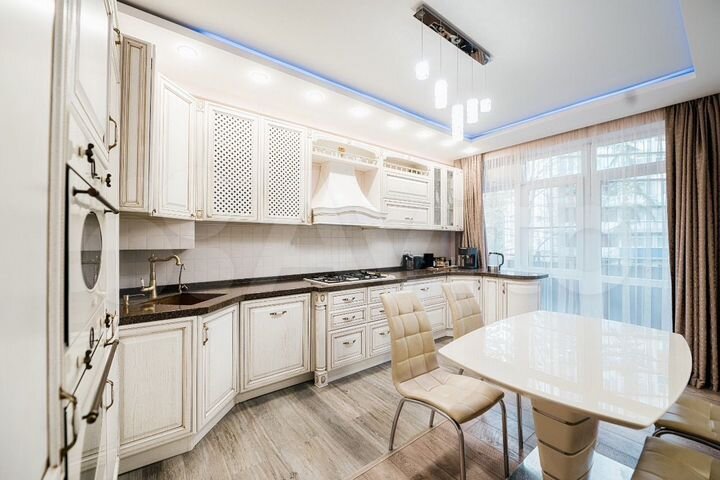 3-к. квартира, 110 м², 3/5 эт.