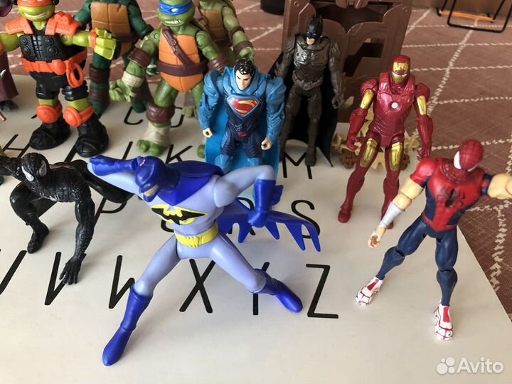 Фигурки супергероев