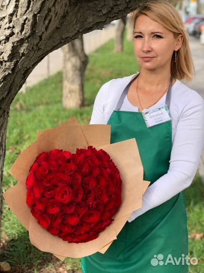51 роза сердцем