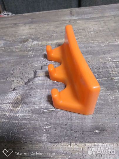 Вешалка новая