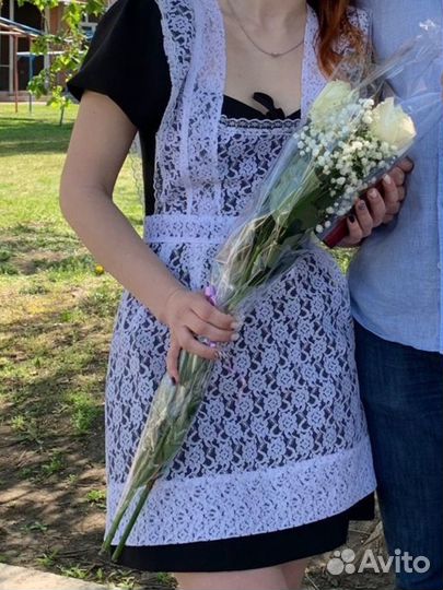 Школьный фартук белый выпускной 1 сентября