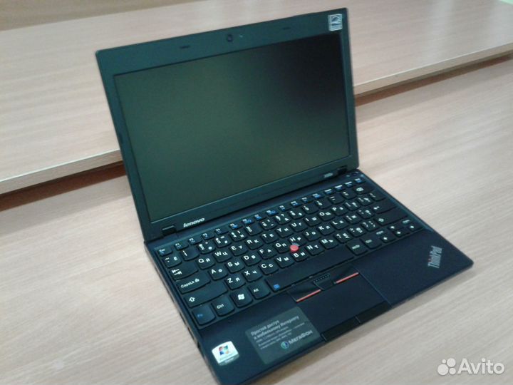 Нетбук Lenovo x100e