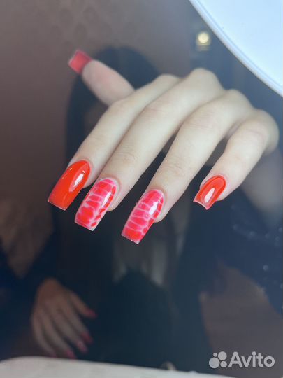 Наращивание ногтей, маникюр