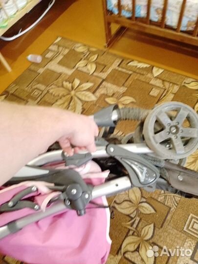 Коляска прогулочная