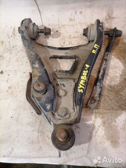 Рычаг передний правый Renault Symbol
