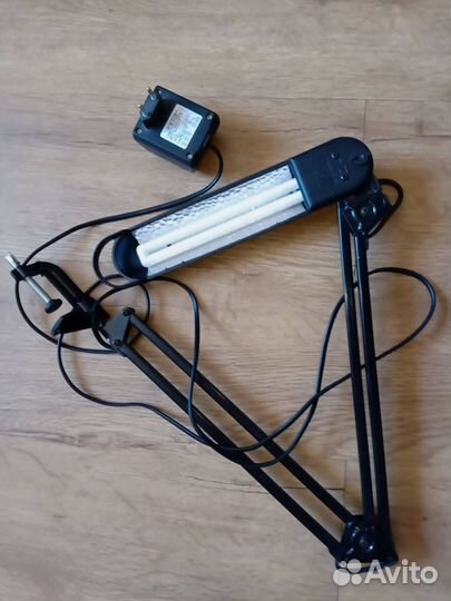 Настольная лампа