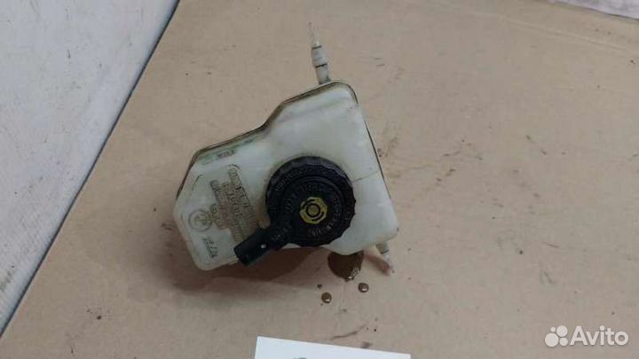 Бачок главного тормозного цилиндра BMW 1-serie E87