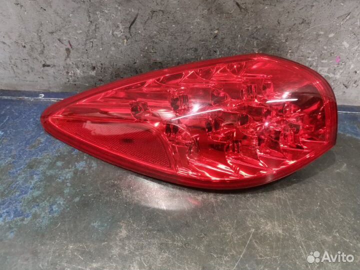 Фонарь левый Infiniti Ex J50
