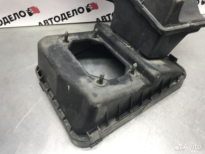 Корпус воздушного фильтра Mitsubishi RVR N23W 1992