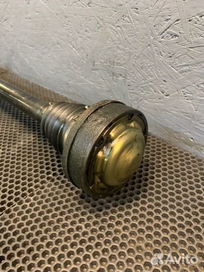 Привод задний правый Bentley Continental Flying