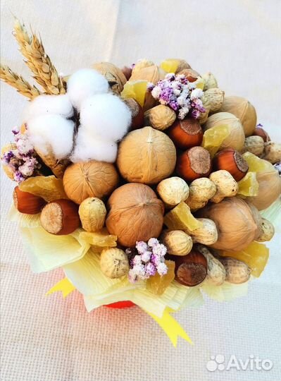 Композиция ореховая