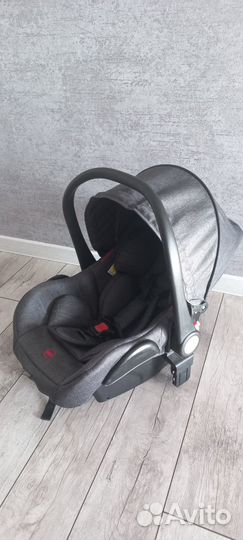 Продам коляску 3 в 1