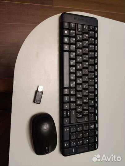 Беспроводная клавиатура и мышь Logitech MK220
