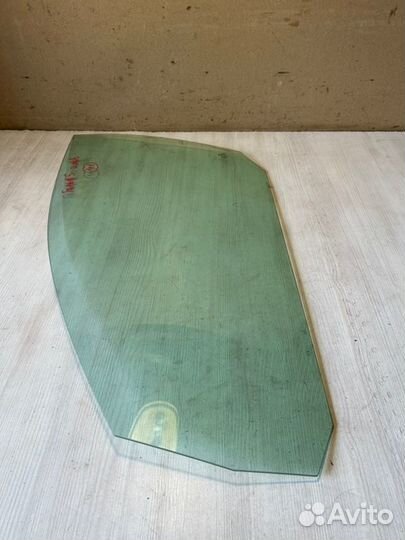 Стекло переднее левое Volkswagen Golf 5 BSE