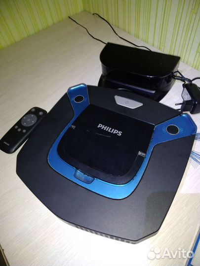 Робот пылесос philips