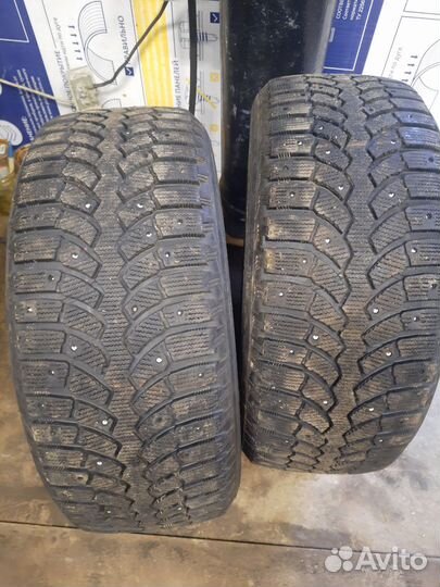 Bridgestone Blizzak Spike-01 235/55 R17 103P