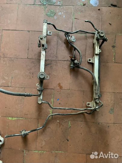 Топливные рампы 1UZ в сборе