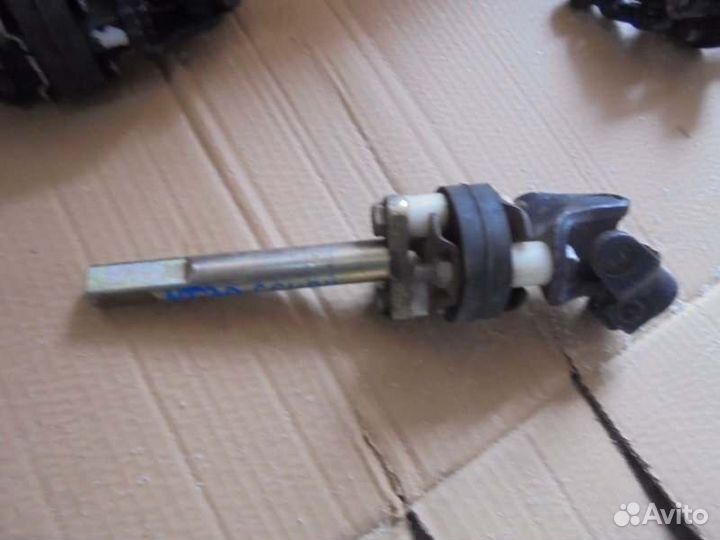 Рулевой карданчик Nissan Xtrail NT30 QR20DE