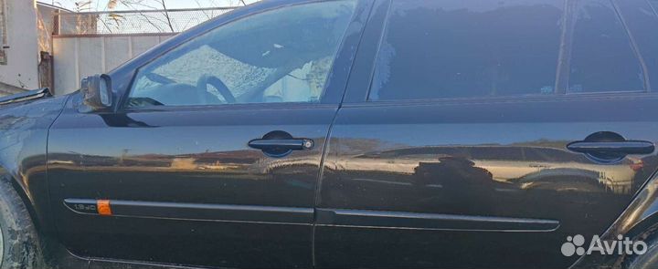 Дверь левая Renault Laguna 2