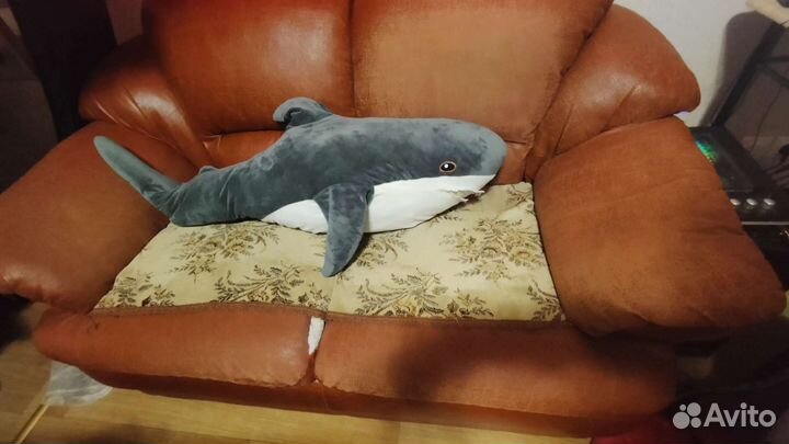 Диваны и кресло