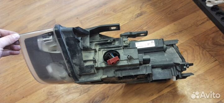Фара правая ксенон audi Q3 8U0941006 Ауди ку3