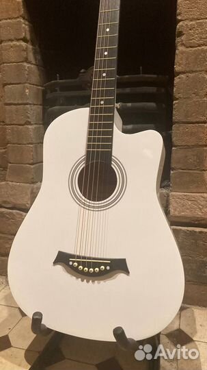 Гитара новая