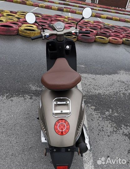 Скутер promax milan 200(49)