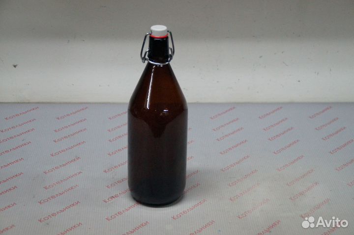 Бутылка стеклянная с бугельной пробкой