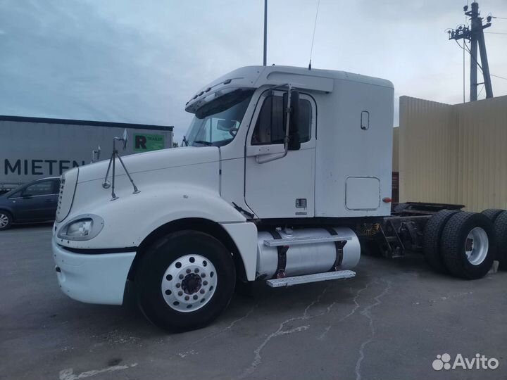 Freightliner Columbia, 2003
