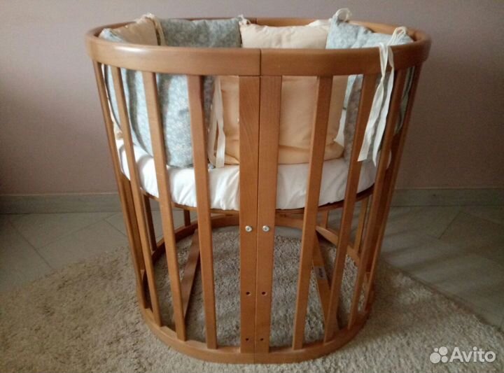 Детская кроватка из натурального дерева (бук)