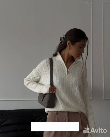 Свитер женский