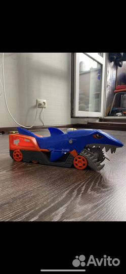 Набор игровой Hot Wheels голодная акула