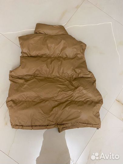 Жилетка безрукавка