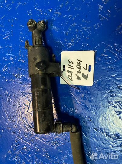 Форсунка омывателя левая Mercedes-Benz C-Class