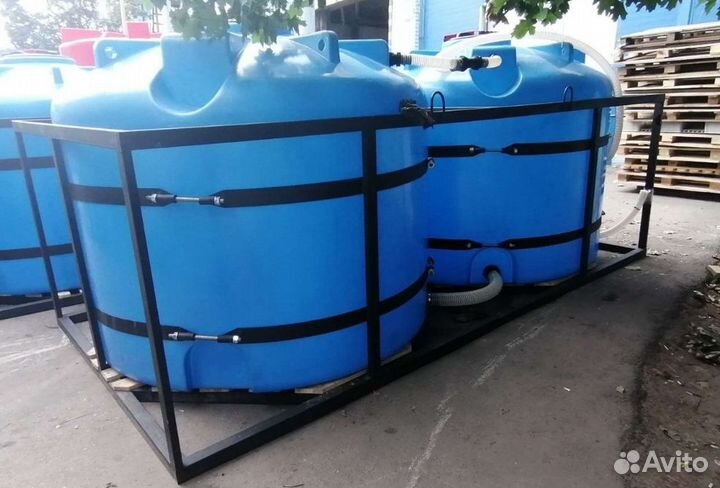 Емкость пластиковая в обрешетке