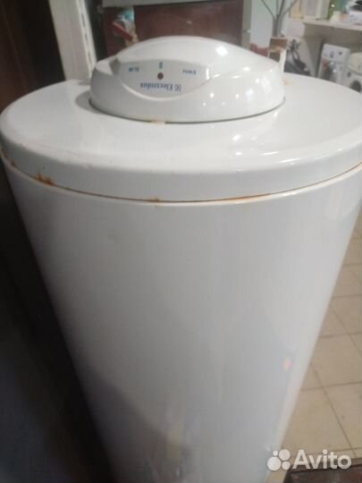 Накопительный водонагреватель Electrolux EWH 200 R